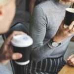 Pourquoi boire un verre d&rsquo;eau après le café?
